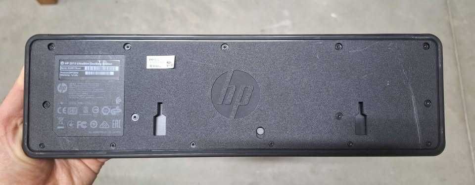 Докинг станции и зарядни за HP лаптопи