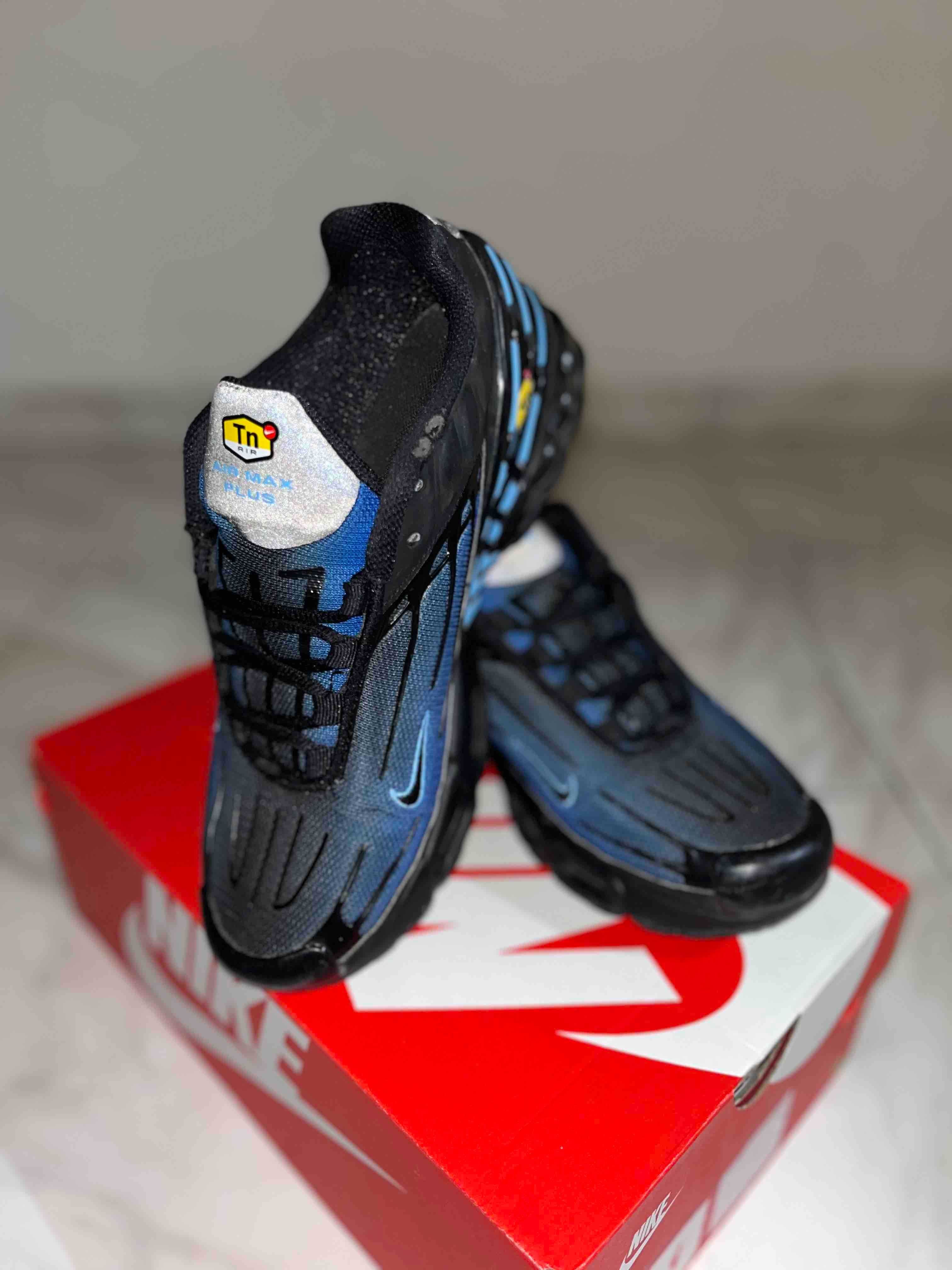 Маратонки Nike Tuned Air