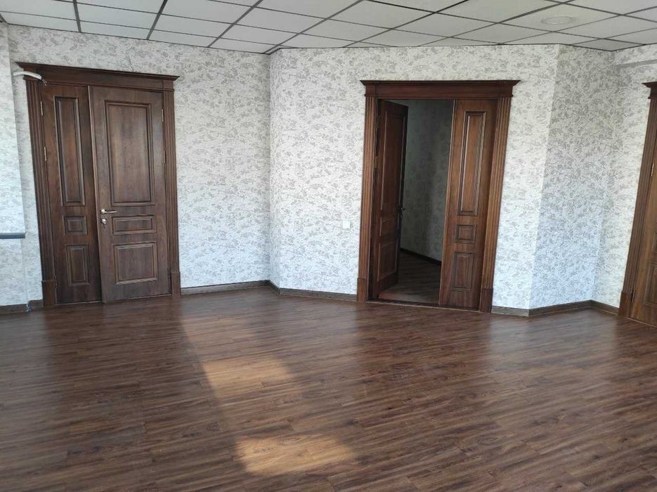 Rent office. center 120m2 3room metro Xalqlar Do'stligi Toshkent city