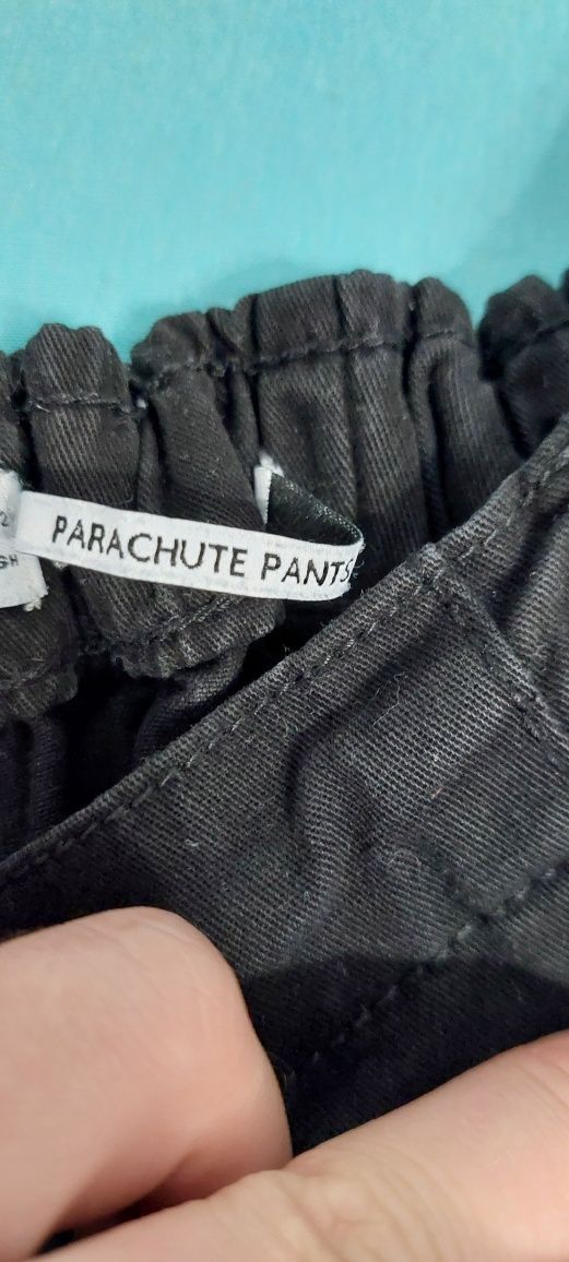Pantaloni Bershka parachute