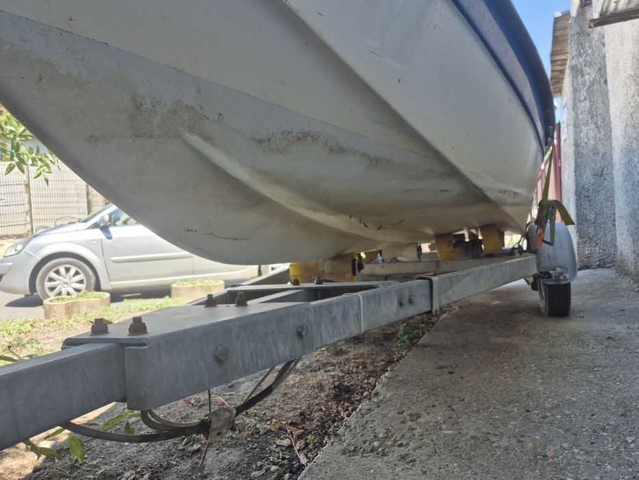 Vand barca black sea fishing 510 cu motor e-tec 30cp si peridoc