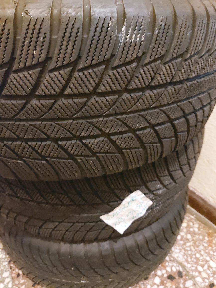 Anvelope de iarnă Bridgestone 245 50 19 RSC, DOT 2719, runflat 7mm,Bmw