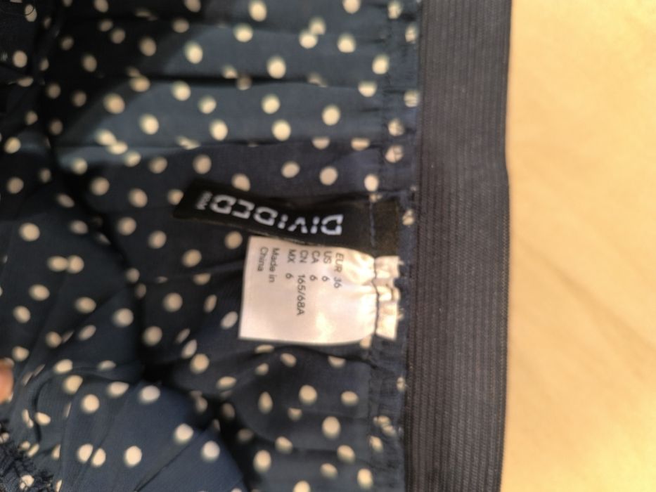 Vând fuste mărimea 36