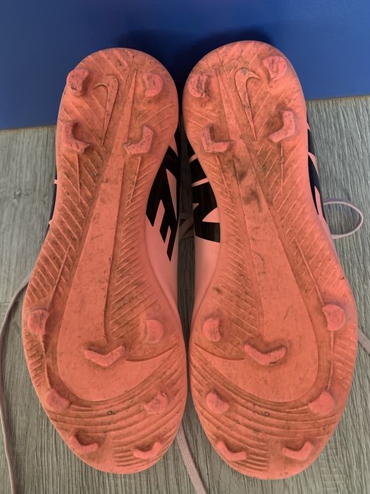 Детски бутонки nike