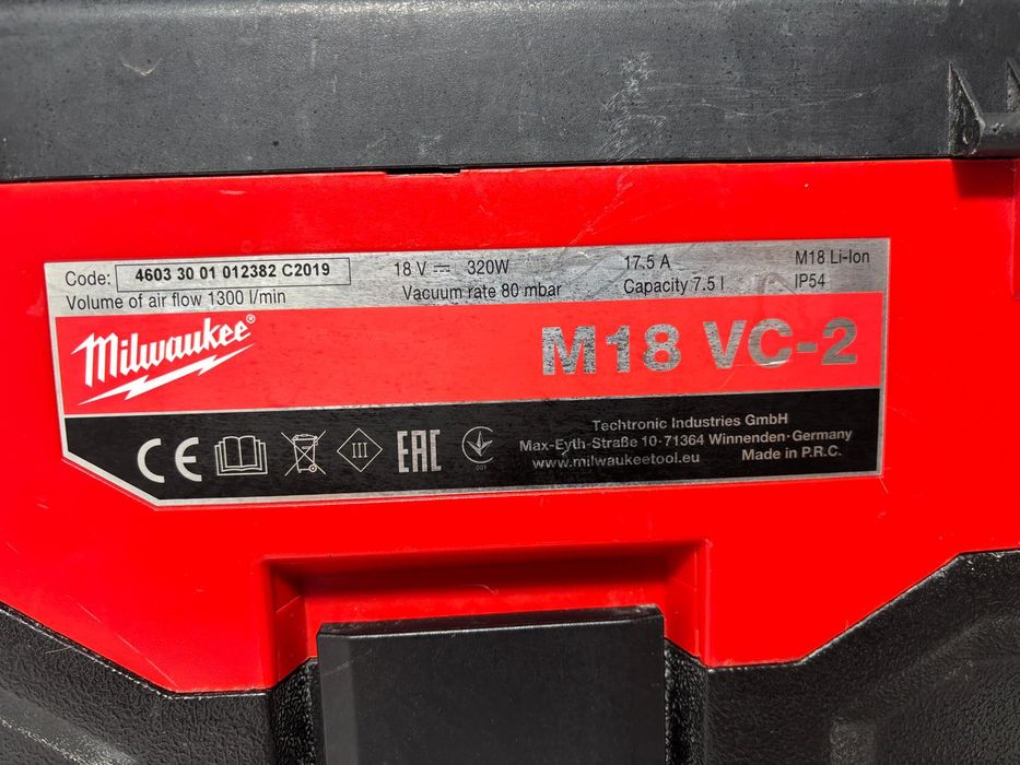 Aspirator milwaukee M18 VC-2