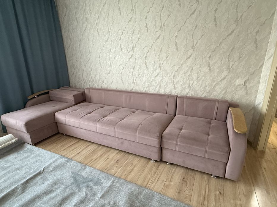 продается угловой диван 3,7 м