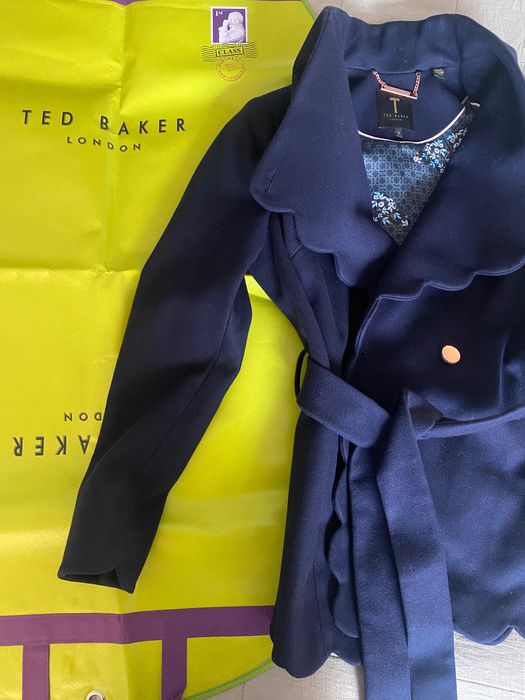 Ted Baker късо палто