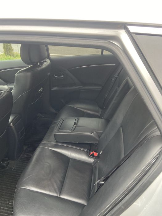 Vând Toyota Avensis T27