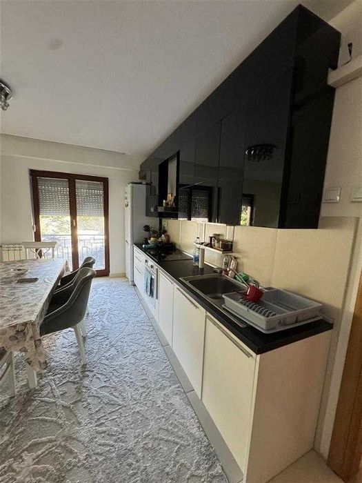 Дава се под наем Тристаен апартамент в Пловдив, Център - 88 кв.м за 453.9 € - Снимка #3