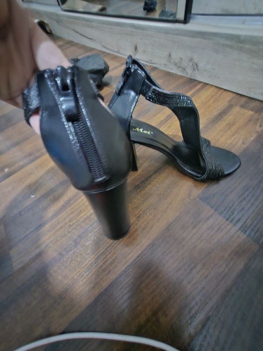 Sandale dama 36 fara defect