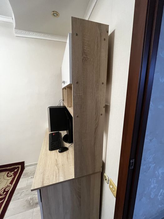 Продается рабочий стол и компьютер