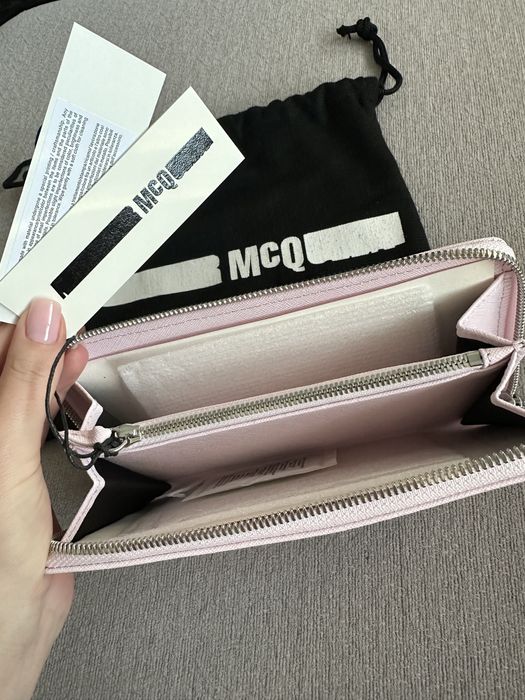 Ново портмоне Alexander McQueen McQ