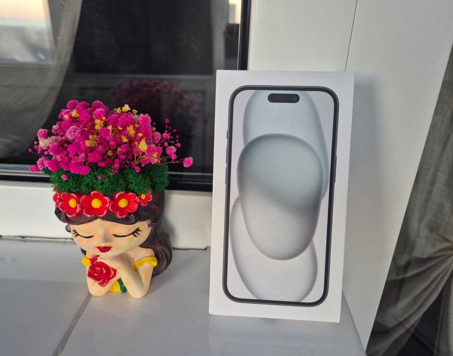 Vand Iphone 15 128Gb negru (sigilat/garantie 24 luni)