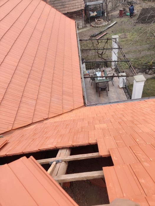 ScocuriTigla metalica ceramica casa acoperisuri