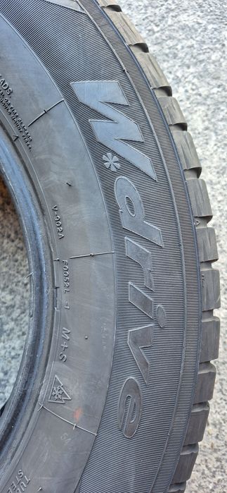 4 anvelope iarna Yokohama 225/65/16.Pretul este pe bucata