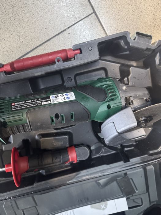 Комплект винтоверт и ъглошлайф Parkside