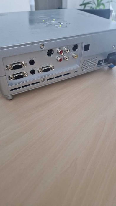 Videoproiector TOSHIBA TDP-T40