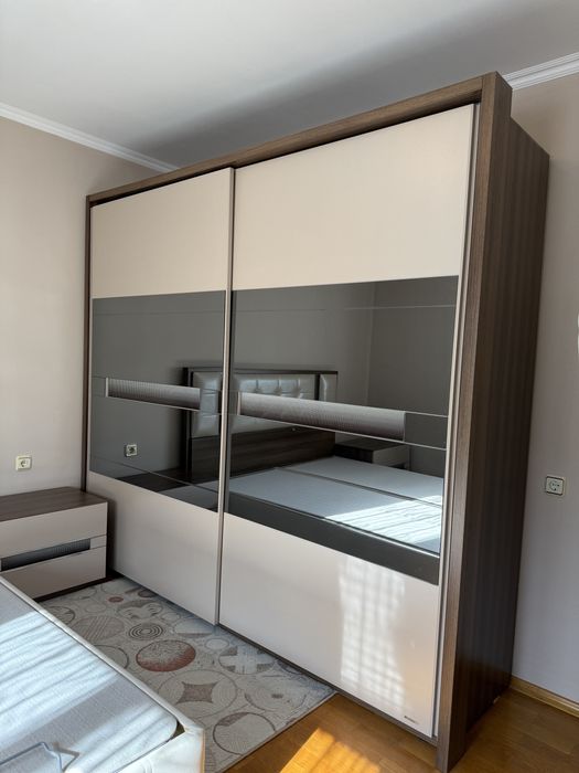 Гардероб с плъзгащи врати