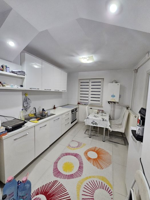 Apartament 3 camere decomandat