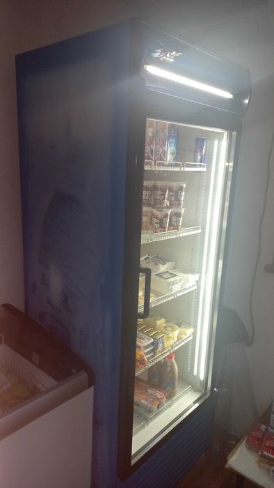 Вертикална витрина