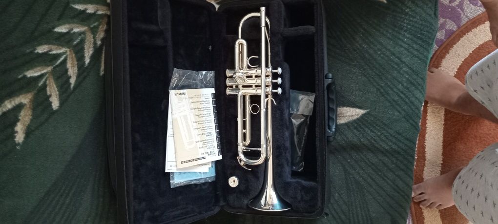 Vând trompeta yamaha seria 4335g2