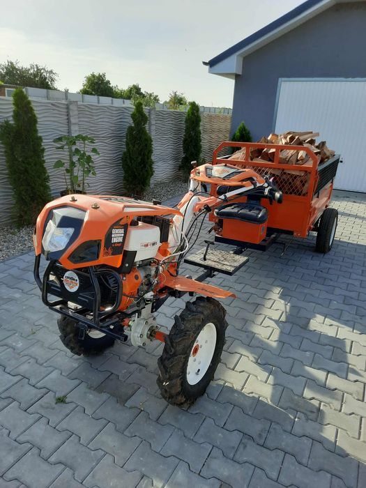 Vind motocultor cu remorca