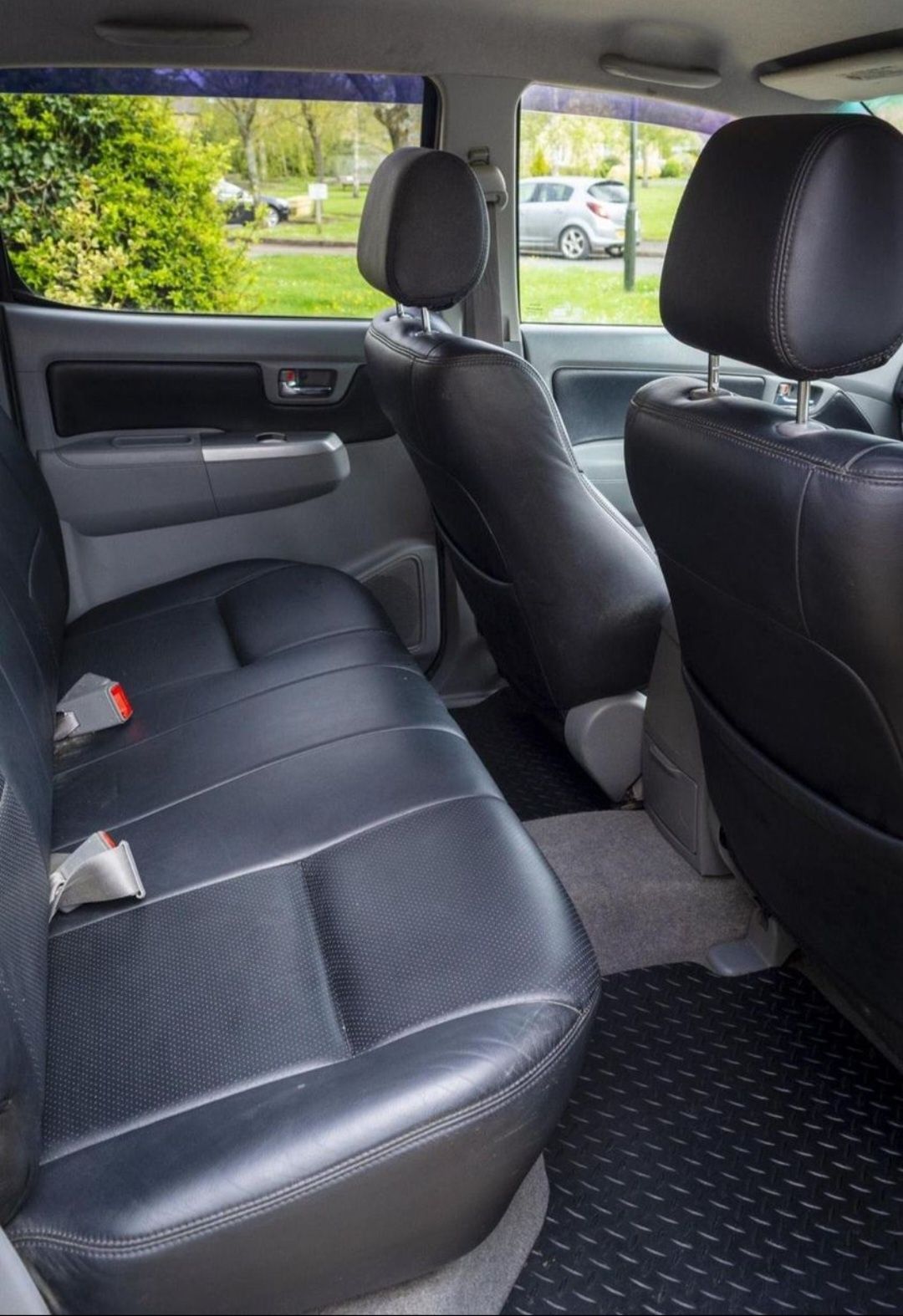Dezmembrez Toyota Hilux 3.0 Invincible 2006-2011 1KD-FTV