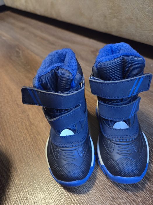 Детски ботуши нови