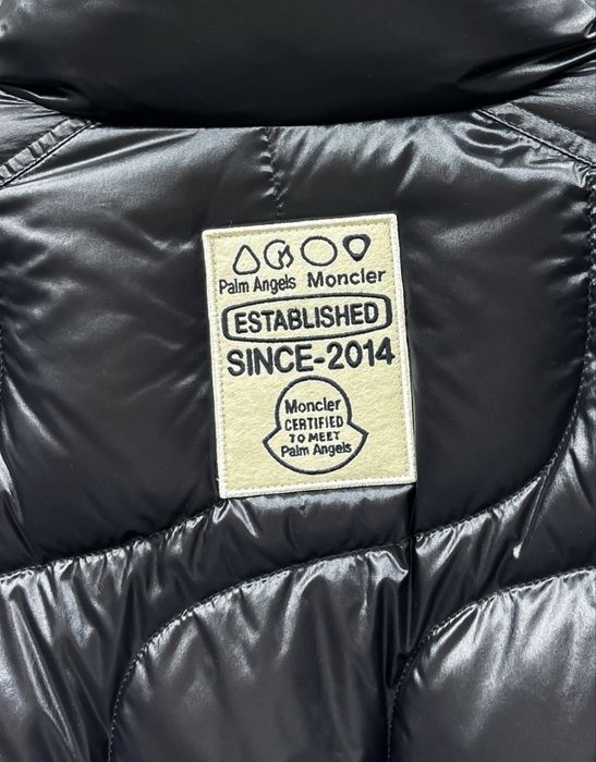 Geaca Moncler x Palm angels colectie noua