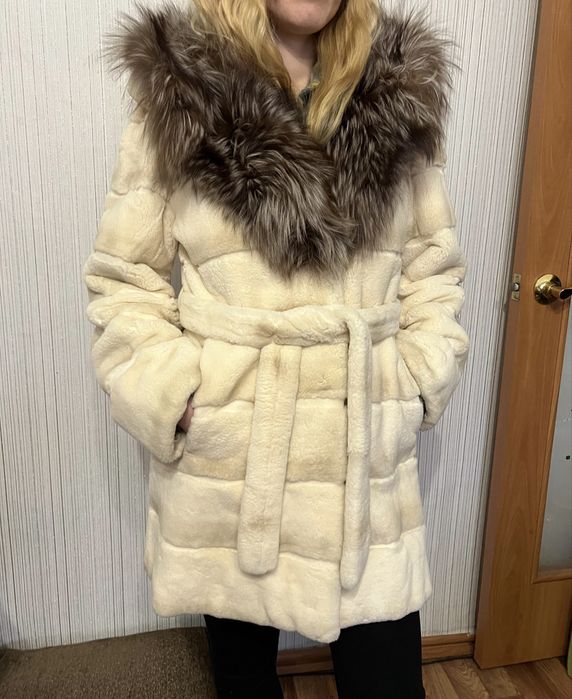 Продам шубу из бобрика