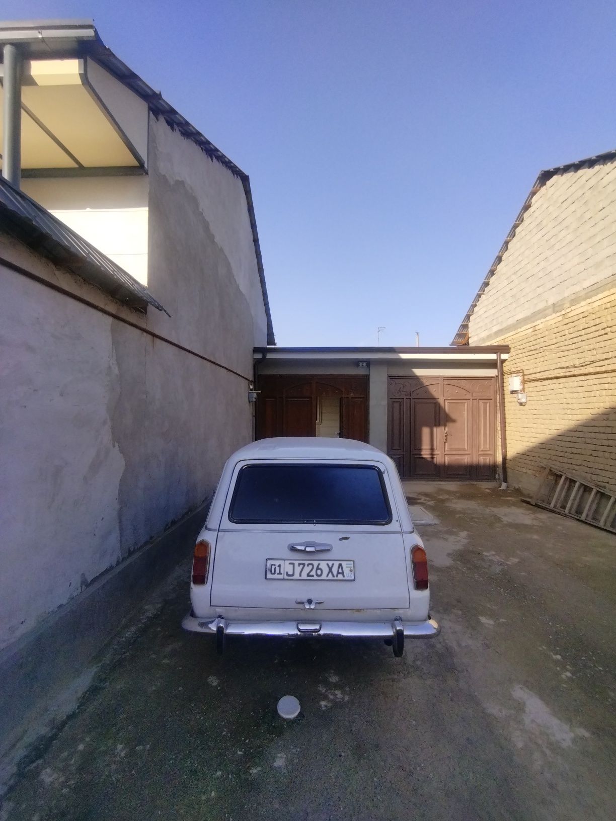 vaz 2102 furgon sotiladi