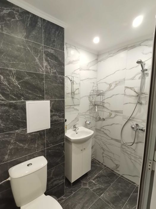 Дава се под наем Тристаен апартамент в Бургас, Изгрев - 65 кв.м за 250 € - Снимка #3