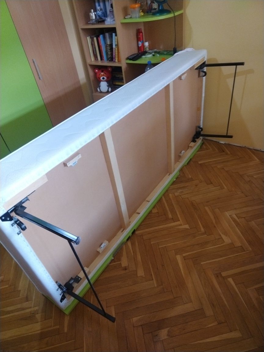 Легло на две нива