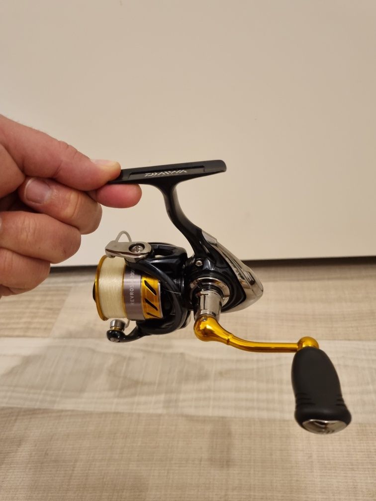 Daiwa Revros A2000