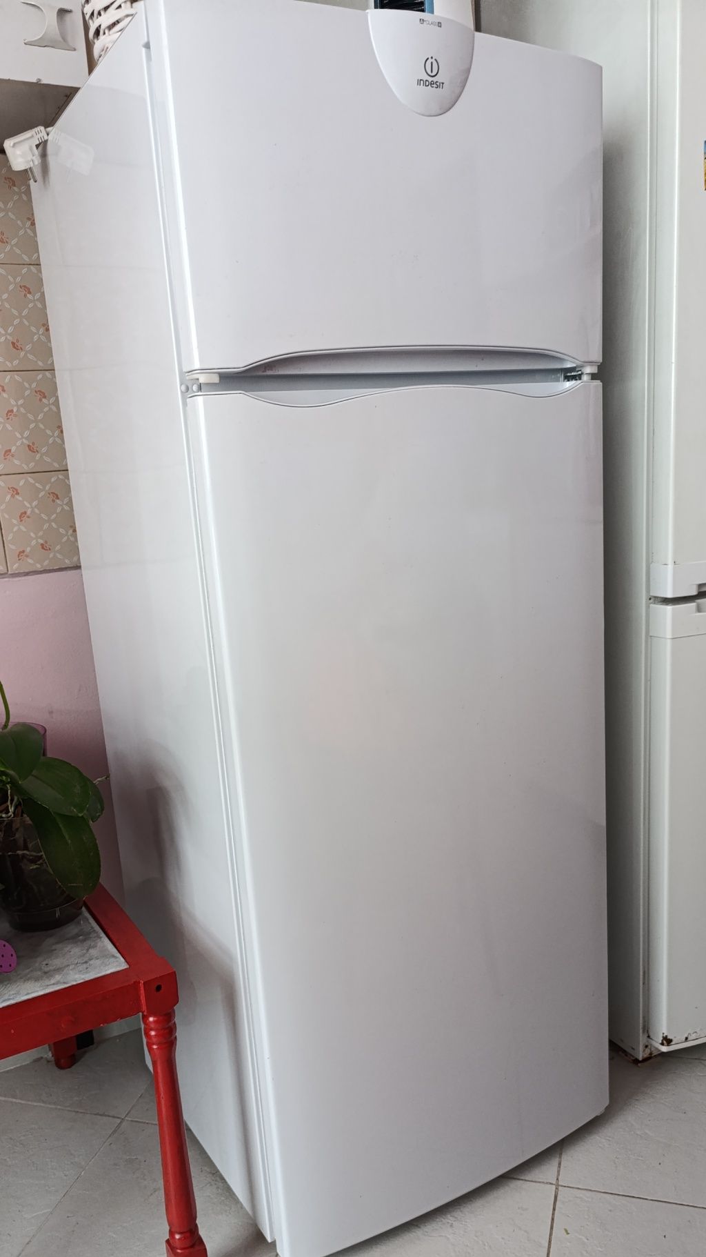 Хладилник Indesit