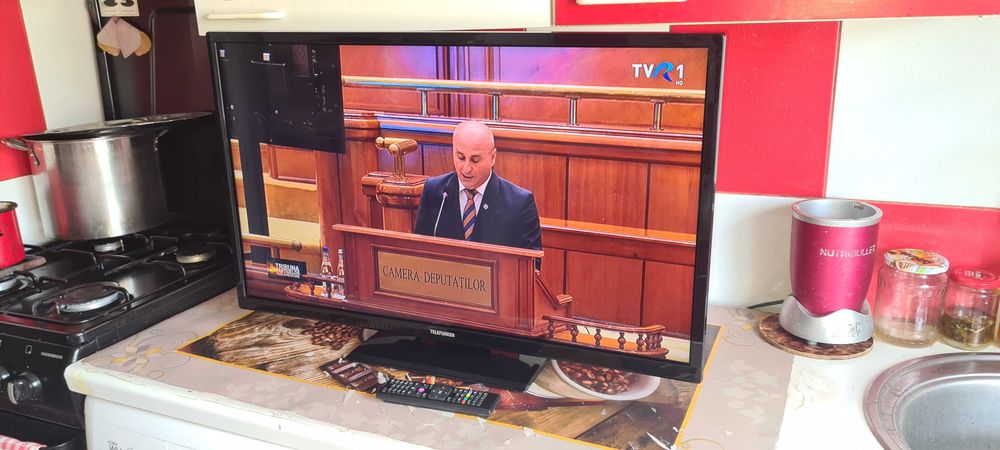 TV 81 cm = 280 lei