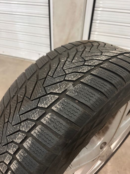 Продавам комплект гуми с джанти CMS