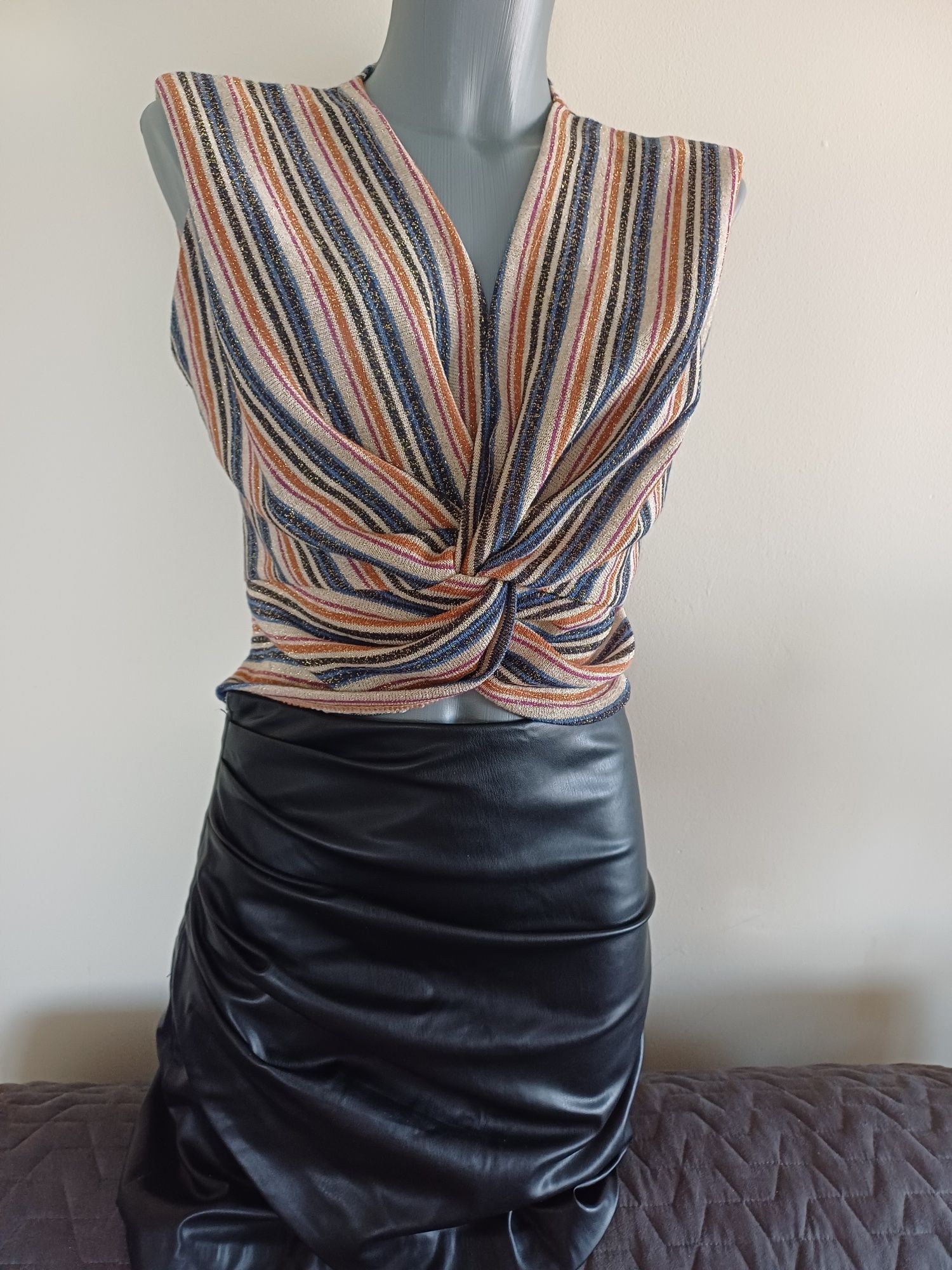 Потници на Zara, Motivi, H&M