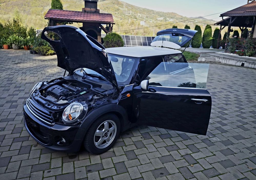 Mini Cooper One!!