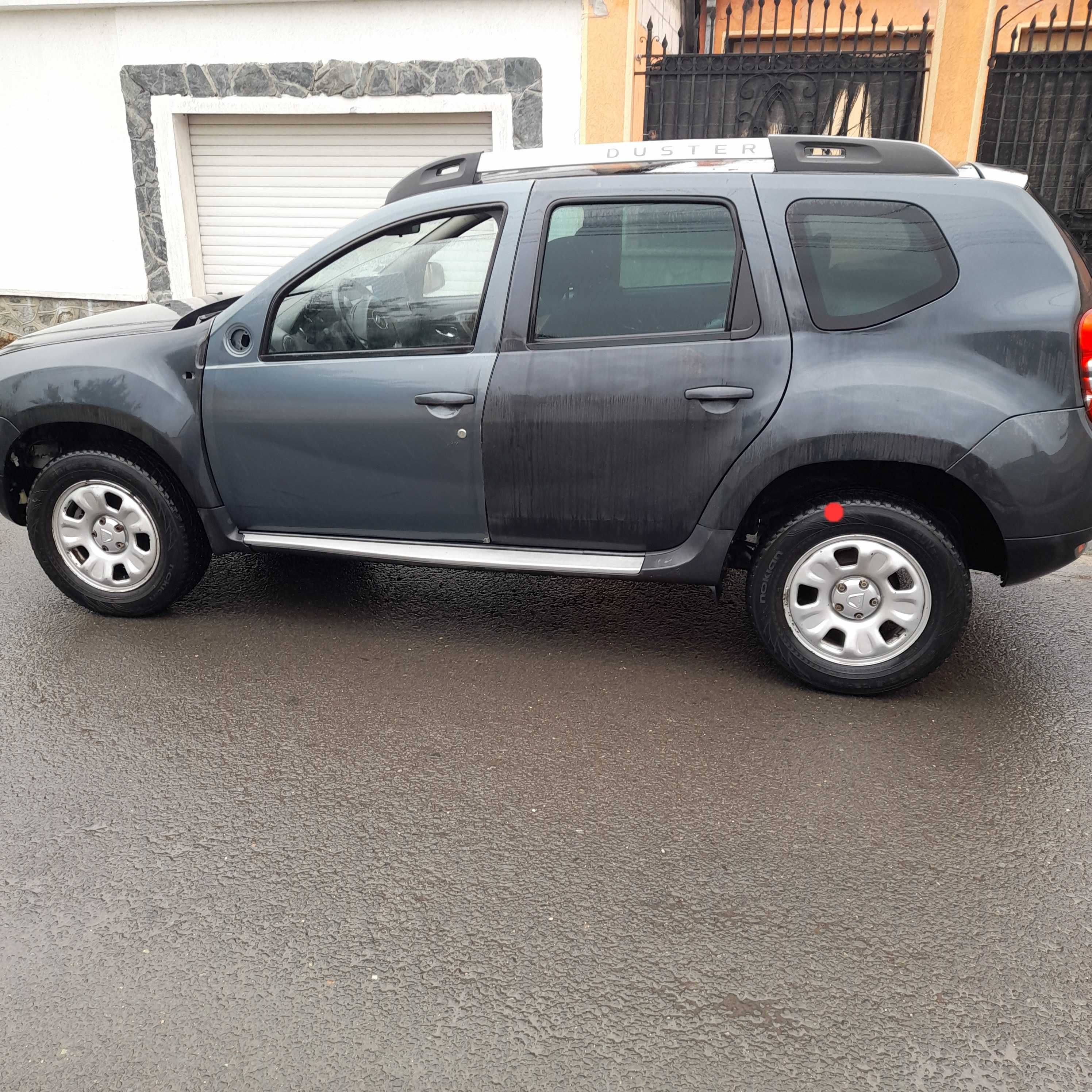 Dacia Duster avariat 2014 1.5 Dci avariat