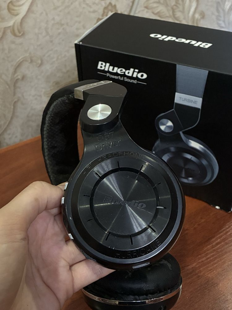 беспроводные наушники Bluedio