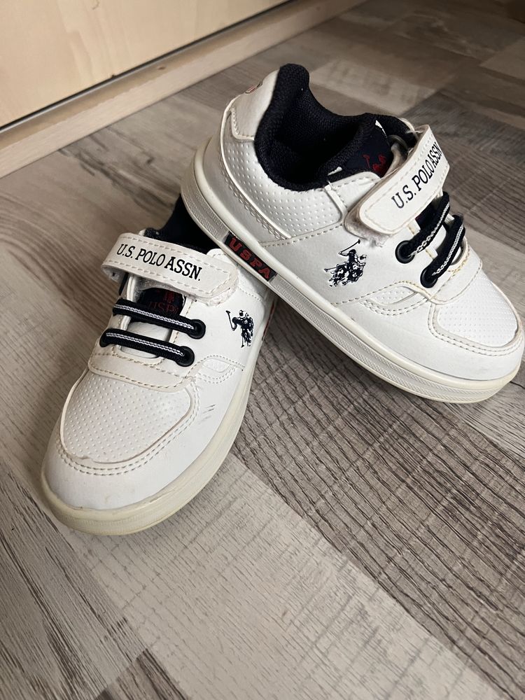 Маратонки и сандали NIKE ADIDAS U.S. POLO ASSN.