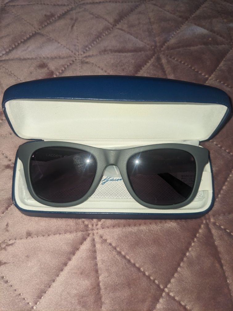 Унисекс квадратни слънчеви очила Lacoste