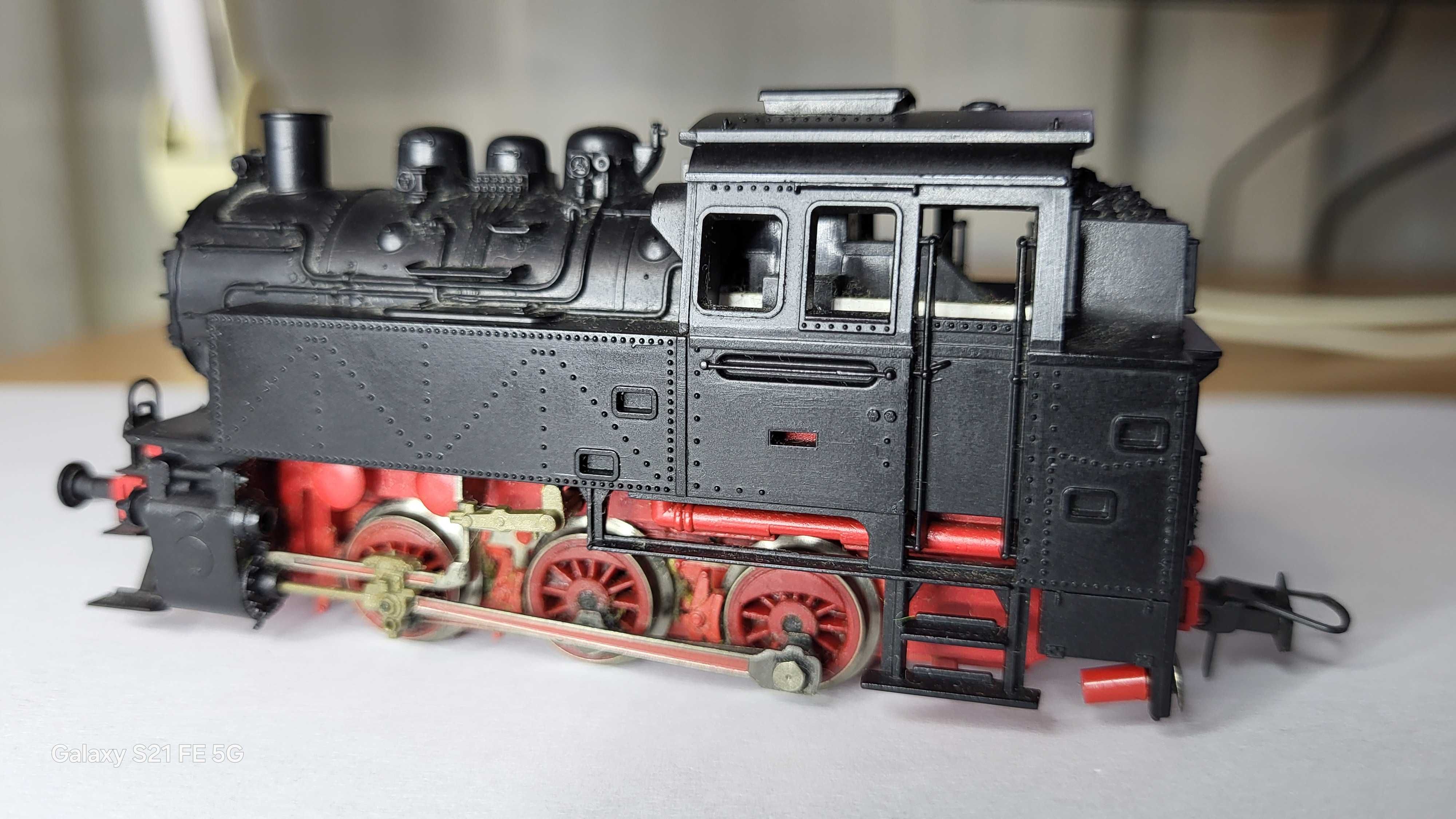 Roco 63338 Locomotiva cu abur Br 80 , DB, epoca III Testata