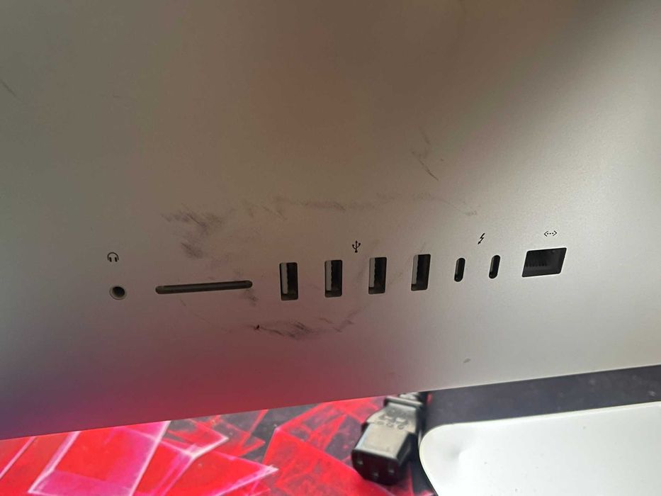 iMac 4K 21.5" 2019 A2116 I5 8500 8GB RAM 1TB Radeon Pro 560X 4GB