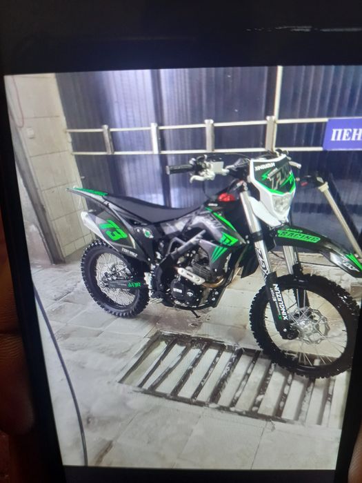 Продам эндуро 250 кубов