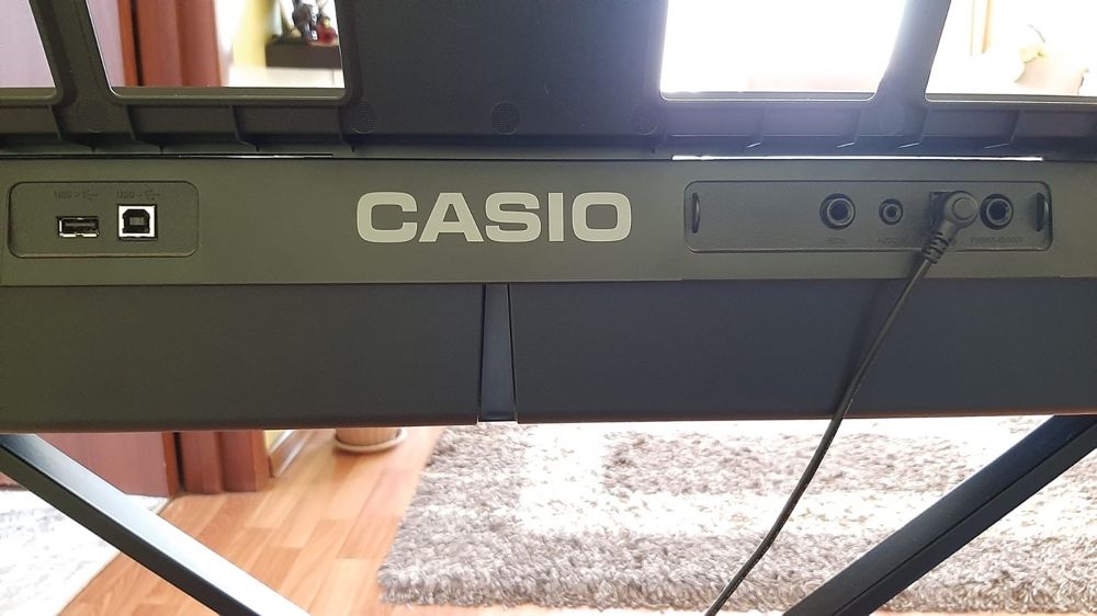 Casio CT-X800 синтезатор