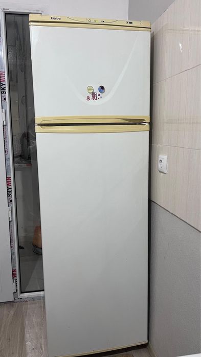 Холадильник сатылады