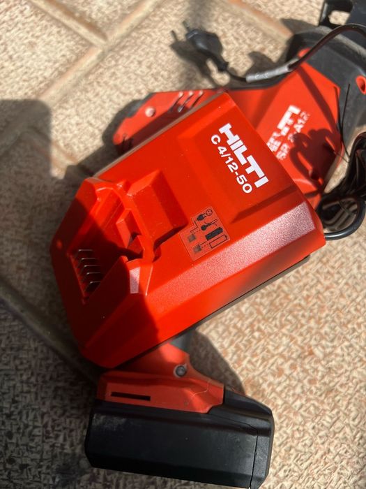 Ferăstrău  pe  acumulatori HILTI SR 2-A 12
