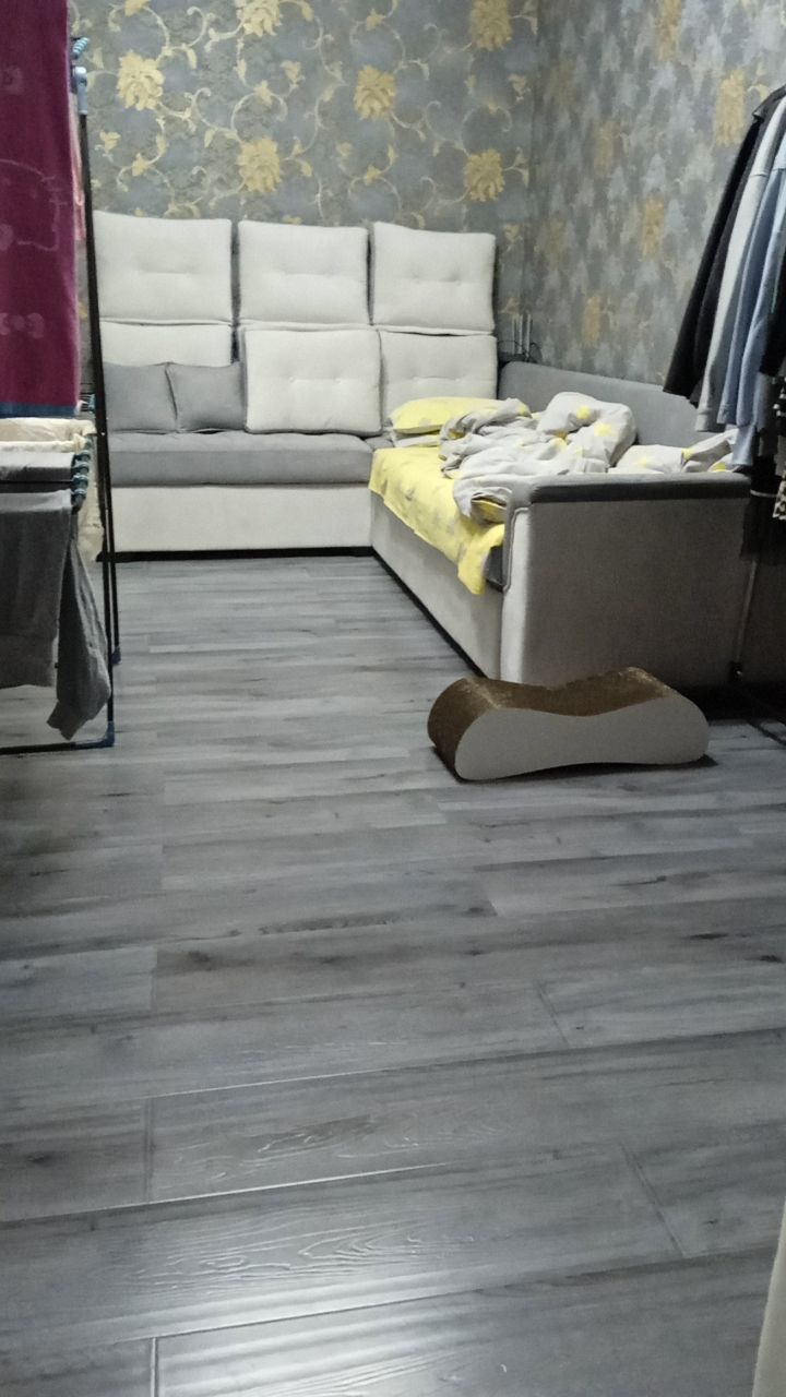 Продам 2перед.3 х 1 этаж 5 этажка по адресу Кв Конструкторов.